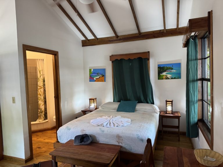 Las Rocas Resort and Dive Center - Image 03 (January 21, 2026)