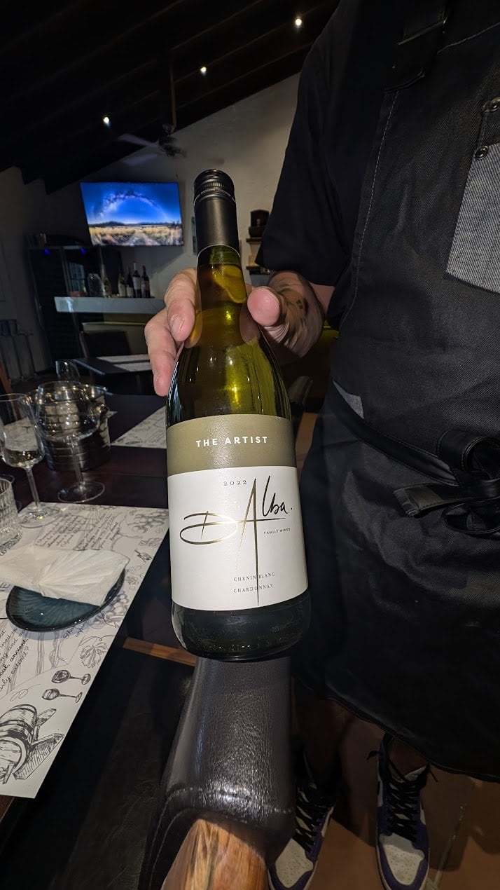 D'Alba Family Wines The Artist 2022 Chenin Blanc Chardonnay blend from South Africa held at the Wine Not African Safari wine tasting in French Harbour Roatan